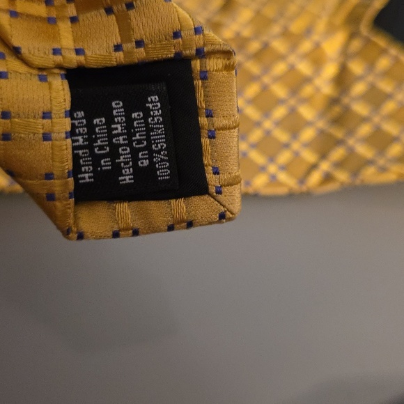 (J28) Stafford Yellow Patterned Men's Tie - Picture 4 of 5